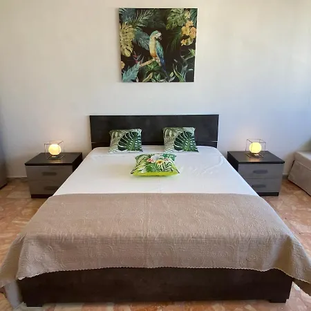Tropical Апартаменты *
